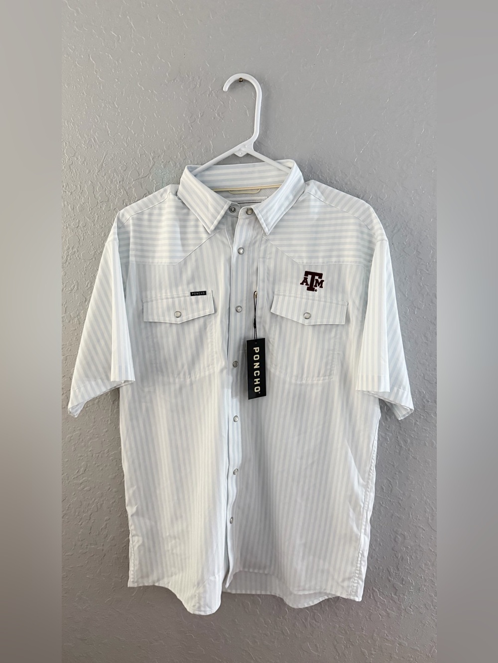 Poncho Texas A&M Pearl Snap (Brand New)! Original price 124.95